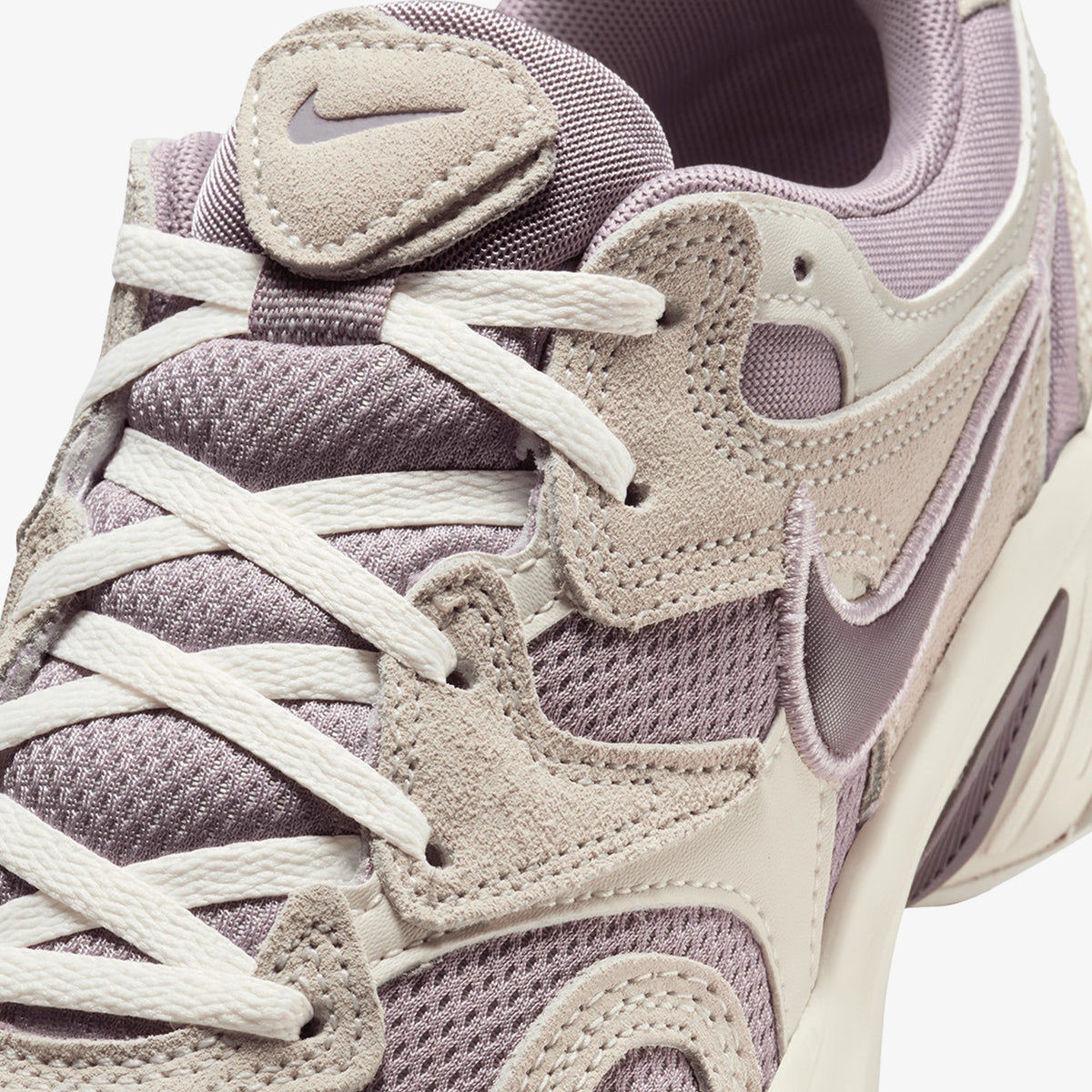Tenis Nike AL8 Mujer Beige