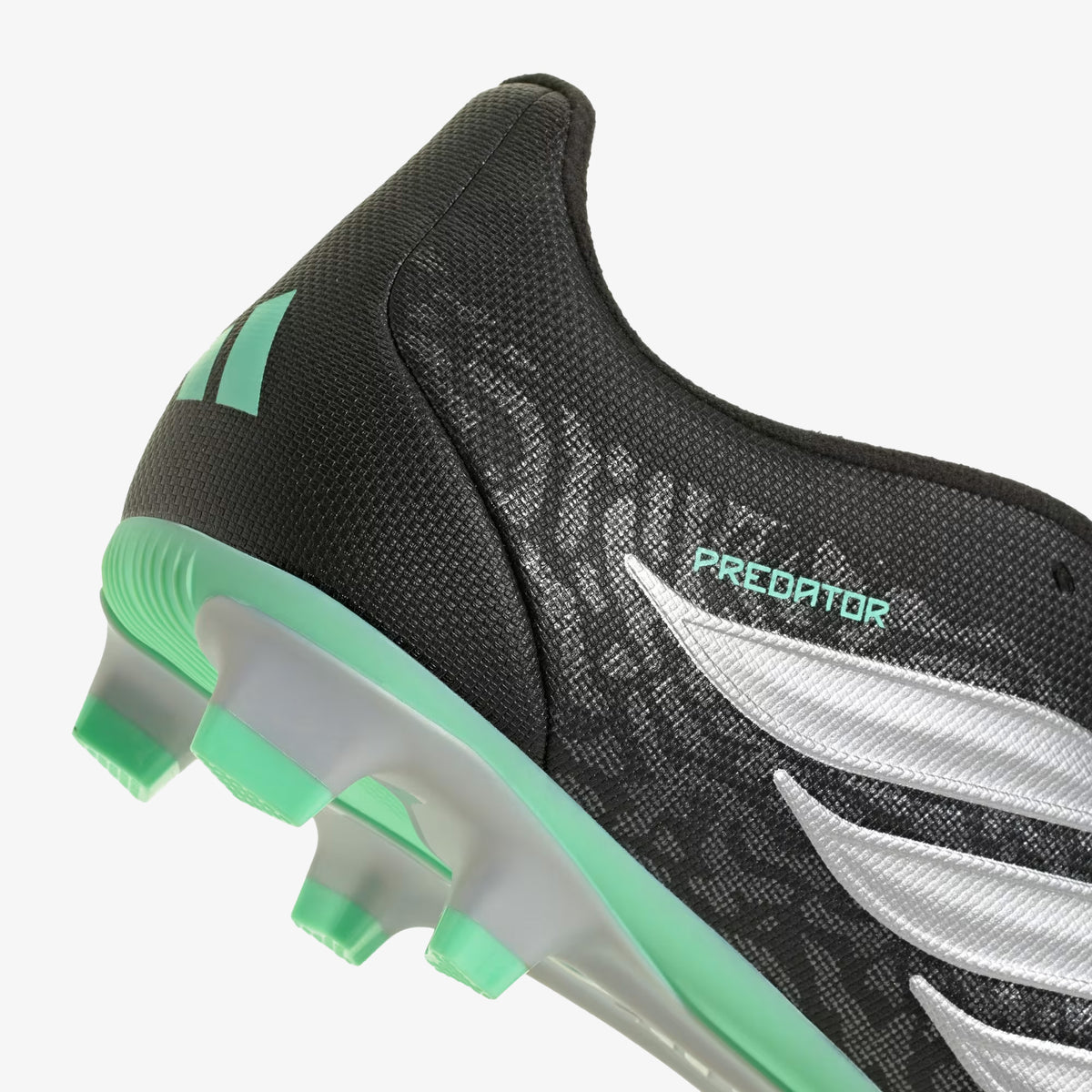 Guayos Adidas Predator Unisex Negro Plateado