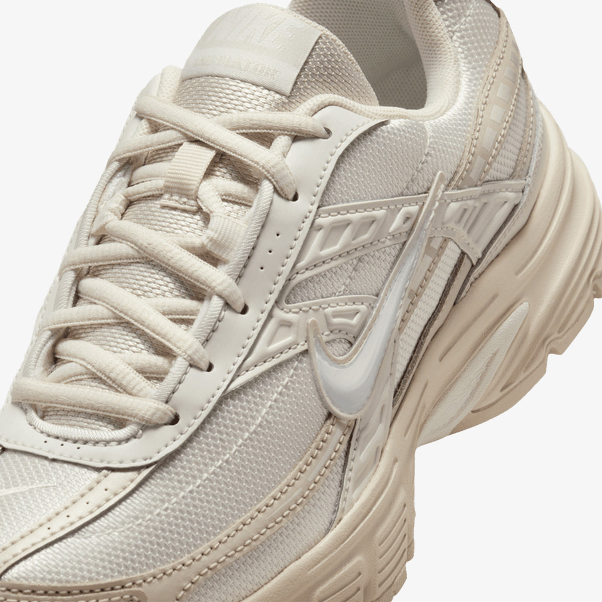 Tenis Nike Initiator Mujer Beige