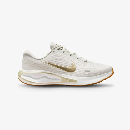 Tenis Nike Journey Run Mujer Beige Dorado