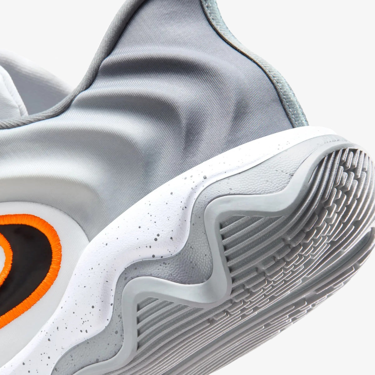 Tenis Nike Giannis Immortality 4 Hombre Blanco
