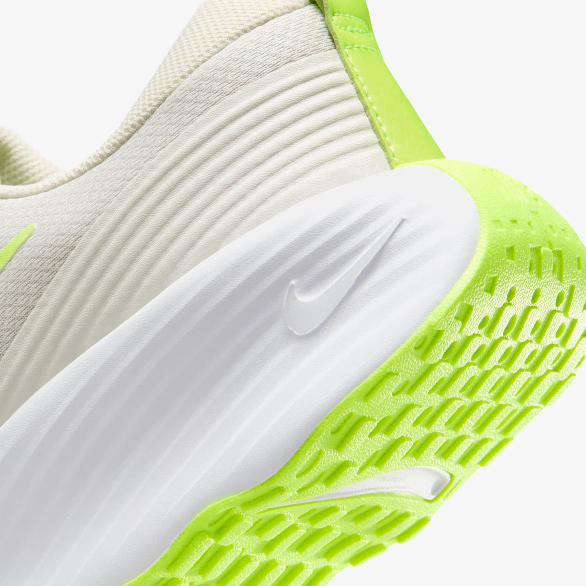 Tenis Nike Promina Hombre Beige Verde