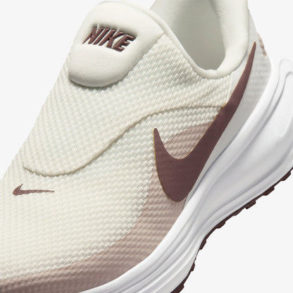 Tenis Nike Revolution 8 Easyon Mujer Beige Cafe