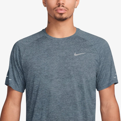 Camiseta Nike Dri-Fit Adv Hombre Gris