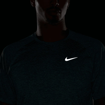 Camiseta Nike Dri-Fit Adv Hombre Gris