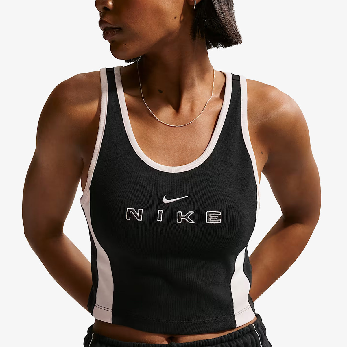 Top Nike Sportswear Mujer Negro Blanco