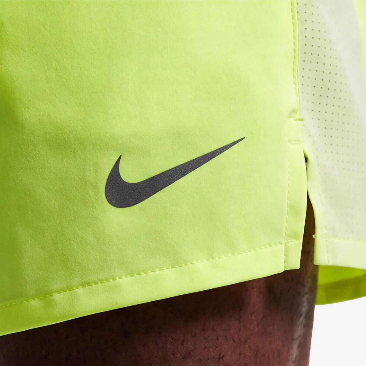 Pantaloneta Nike Miler Hombre Verde