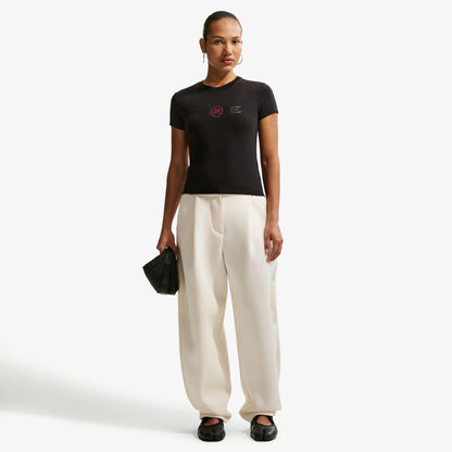 Camiseta Nike Sportswear Chill Mujer Negro