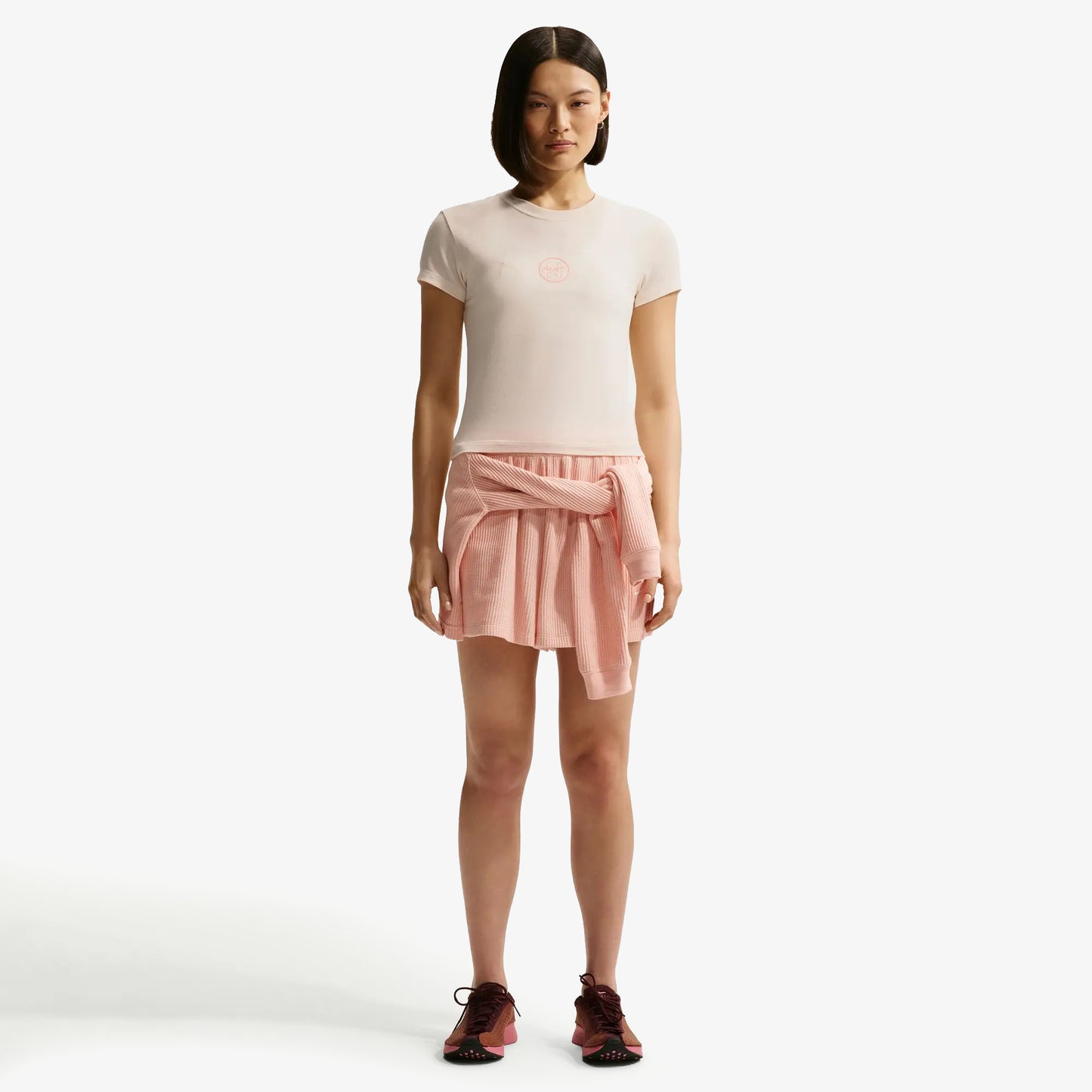 Camiseta Nike Sportswear Chill Mujer Beige