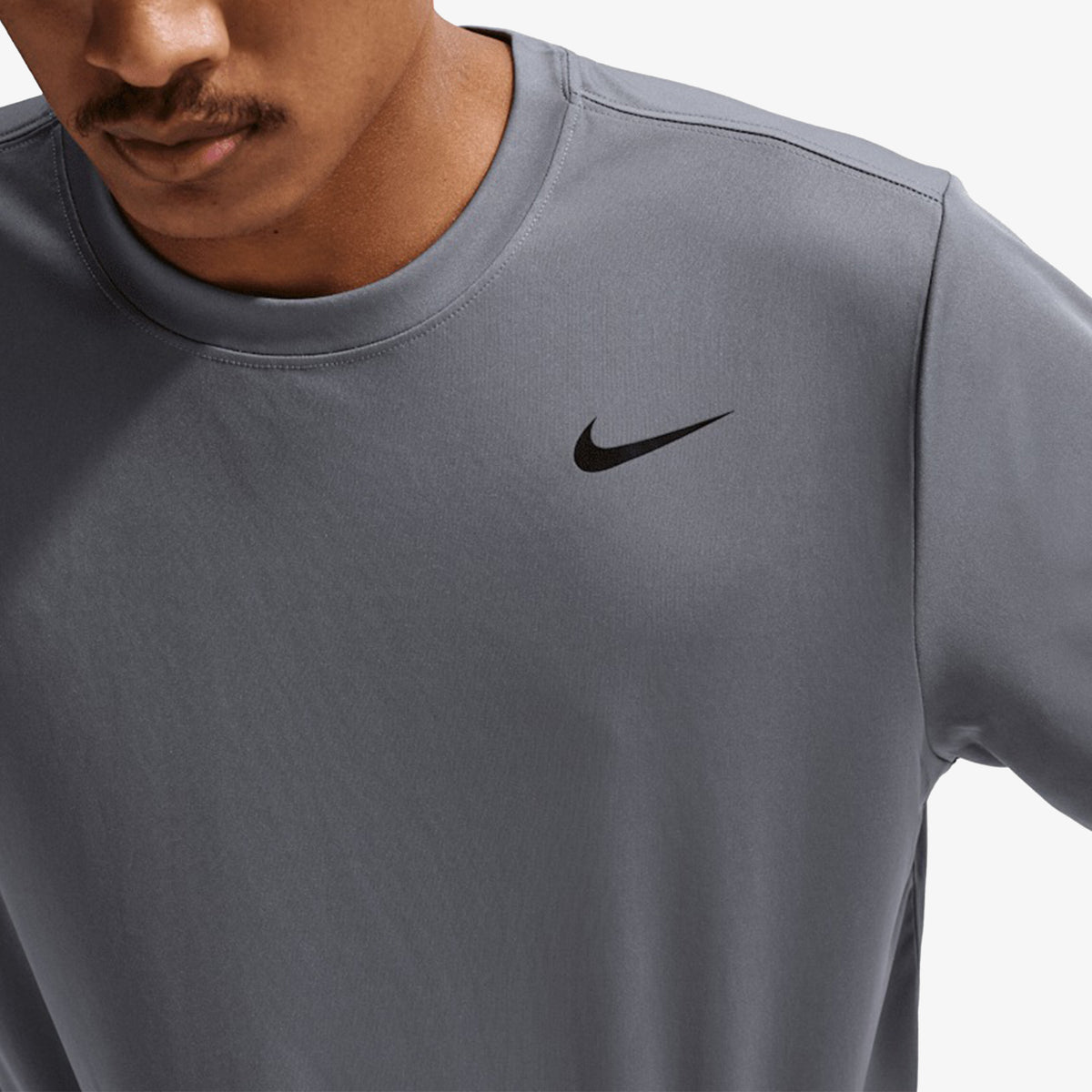 Camiseta Nike DF Hombre Gris