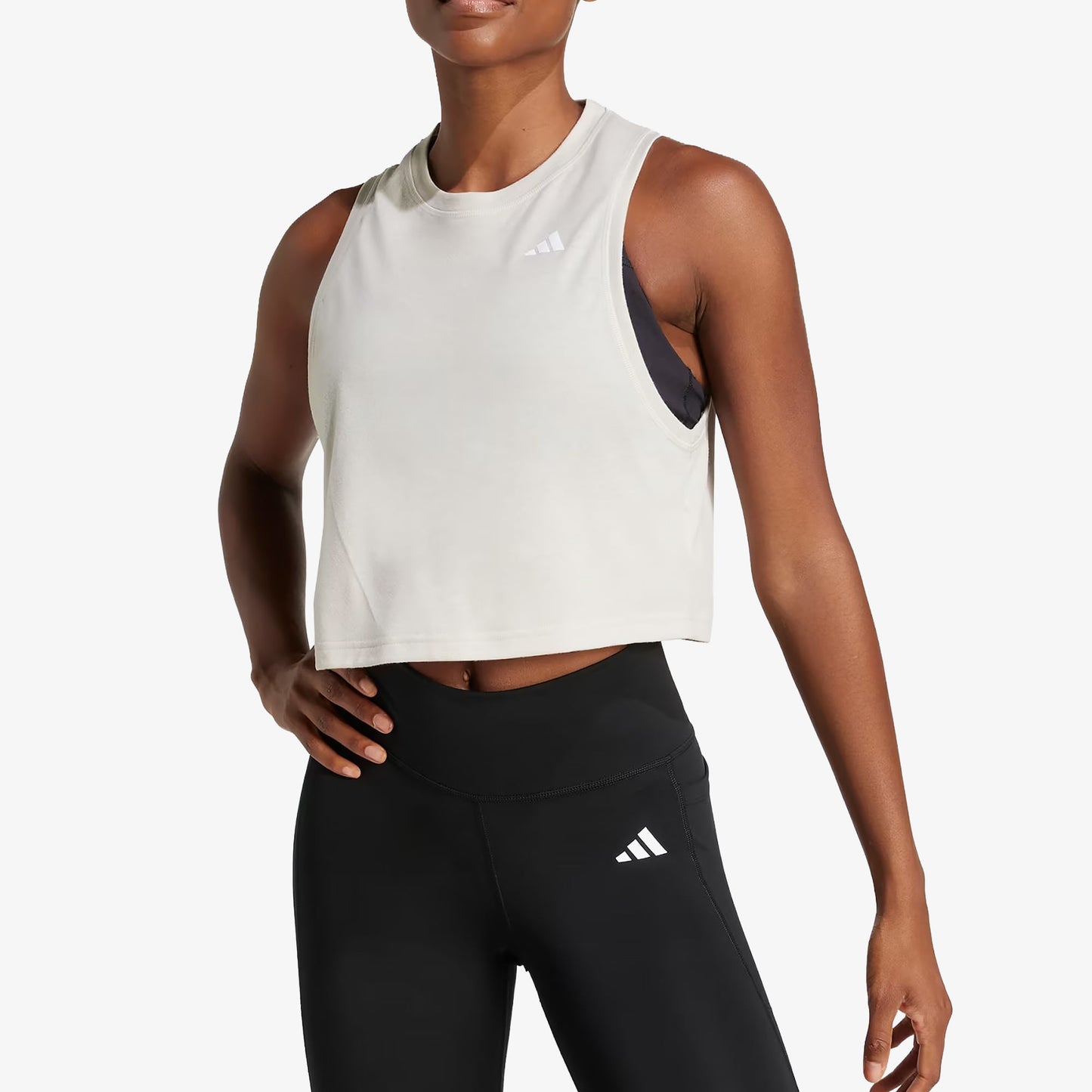 Camiseta Esqueleto Adidas Train Essentials Boxy Workout Mujer Beige
