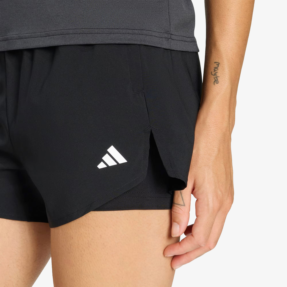 Short Adidas Workout Essentials Mujer Negro