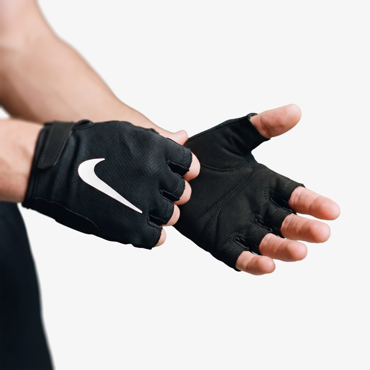 Guantes Nike Essential Fg 2.0 Hombre Negro