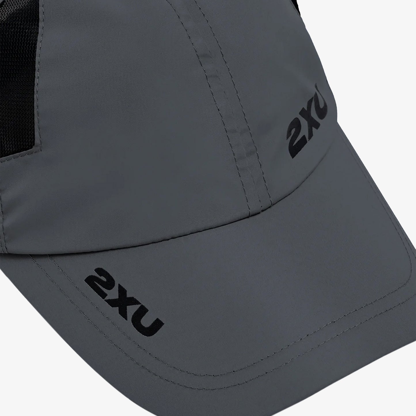 Gorra 2XU Run Gris Negro