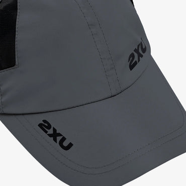 Gorra 2XU Run Gris Negro